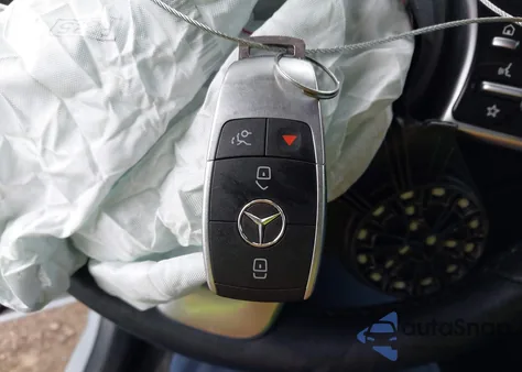 2020 Mercedes-Benz Glc 300 из США, поврежденный, VIN WDC0G8DB3LF675729